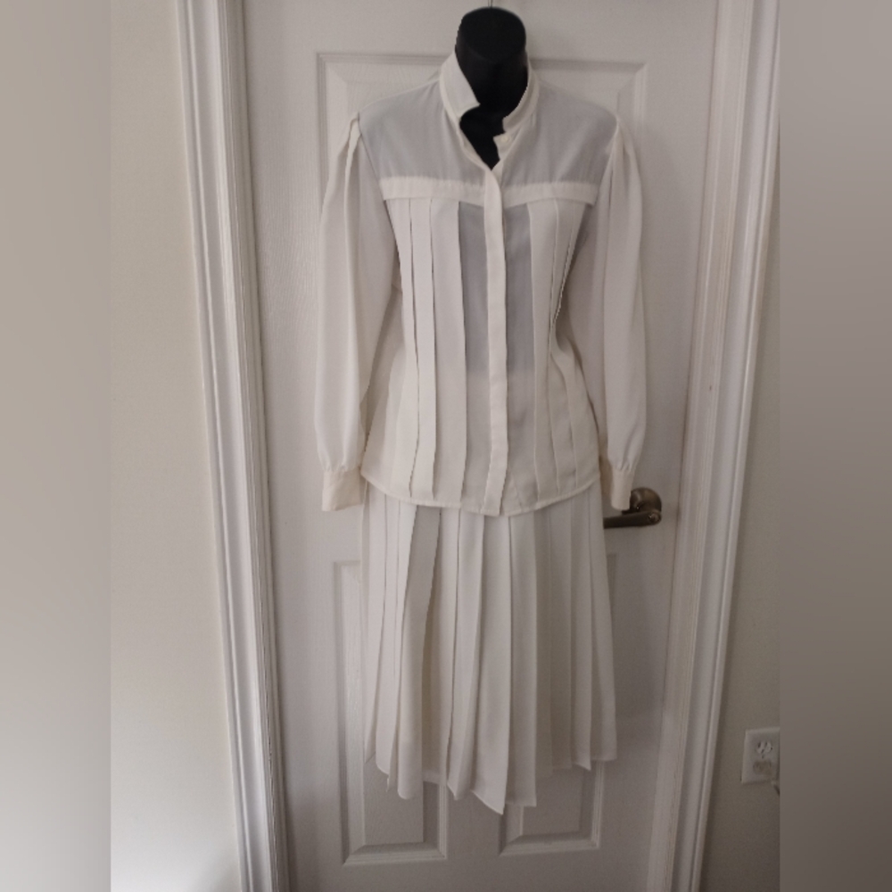 Vintage 70s FRANCK OLIVIER PARIS sheer, Pleated Skirt Set (💖LOVE THIS! 💖)